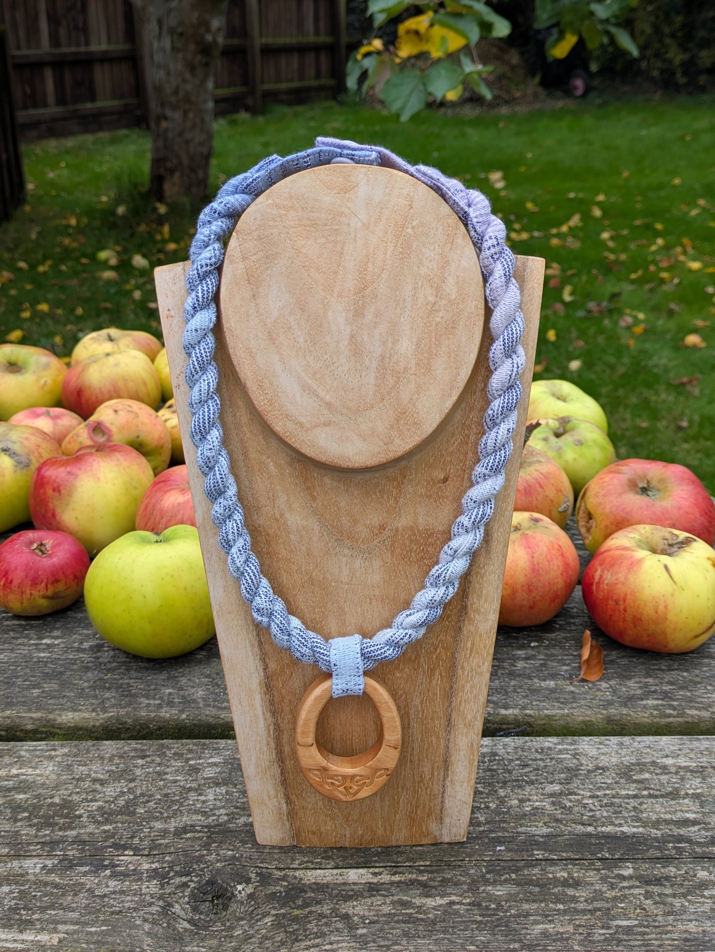 Slingamebobs Necklace with Pendant