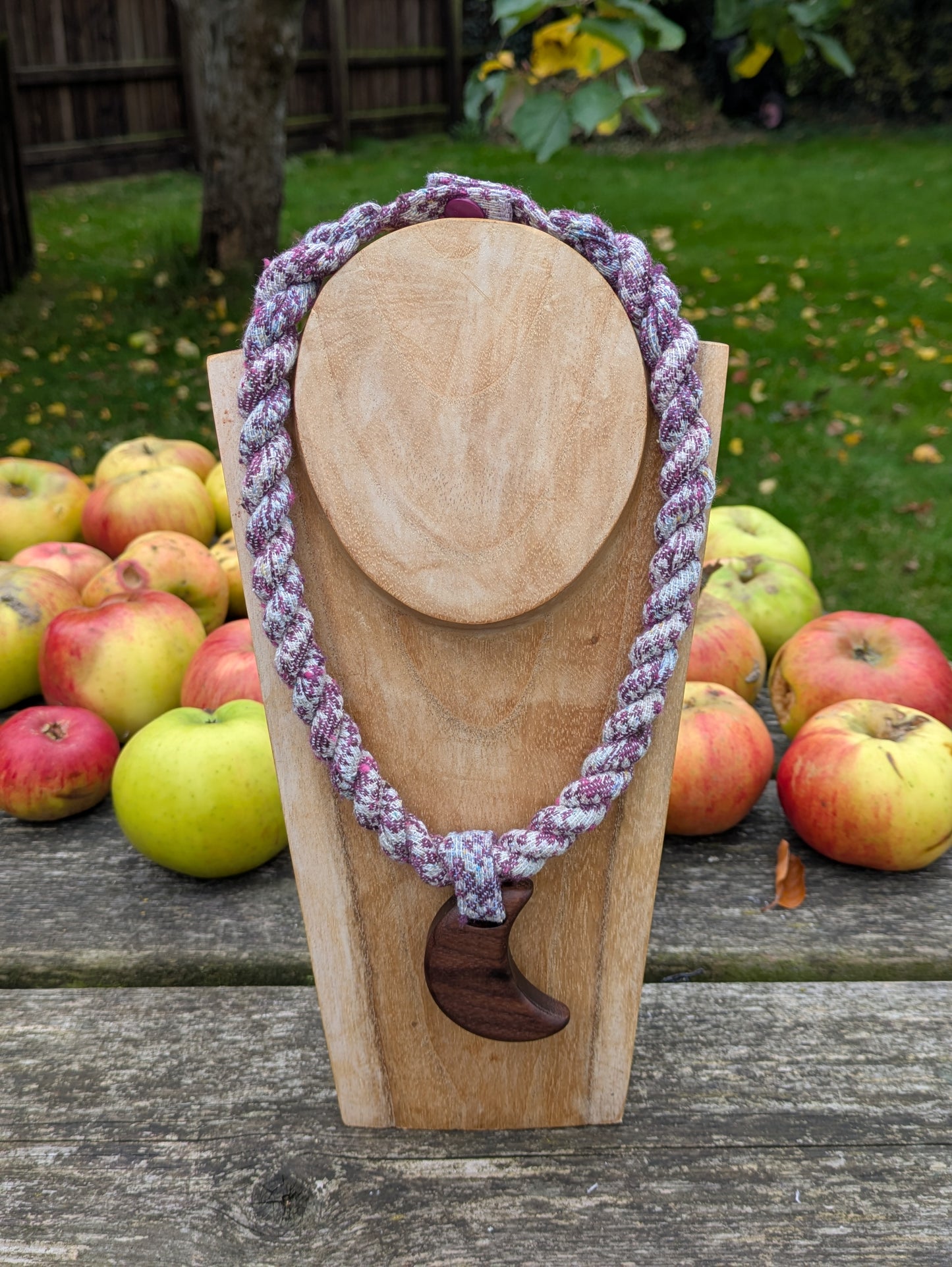 Slingamebobs Necklace with Pendant