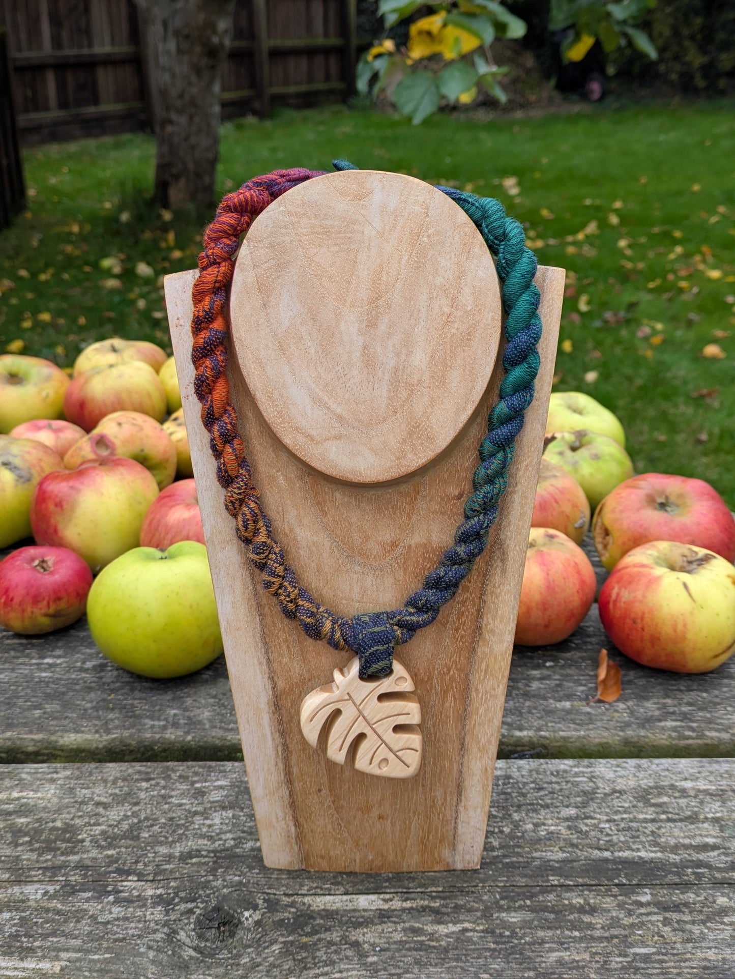 Slingamebobs Necklace with Pendant