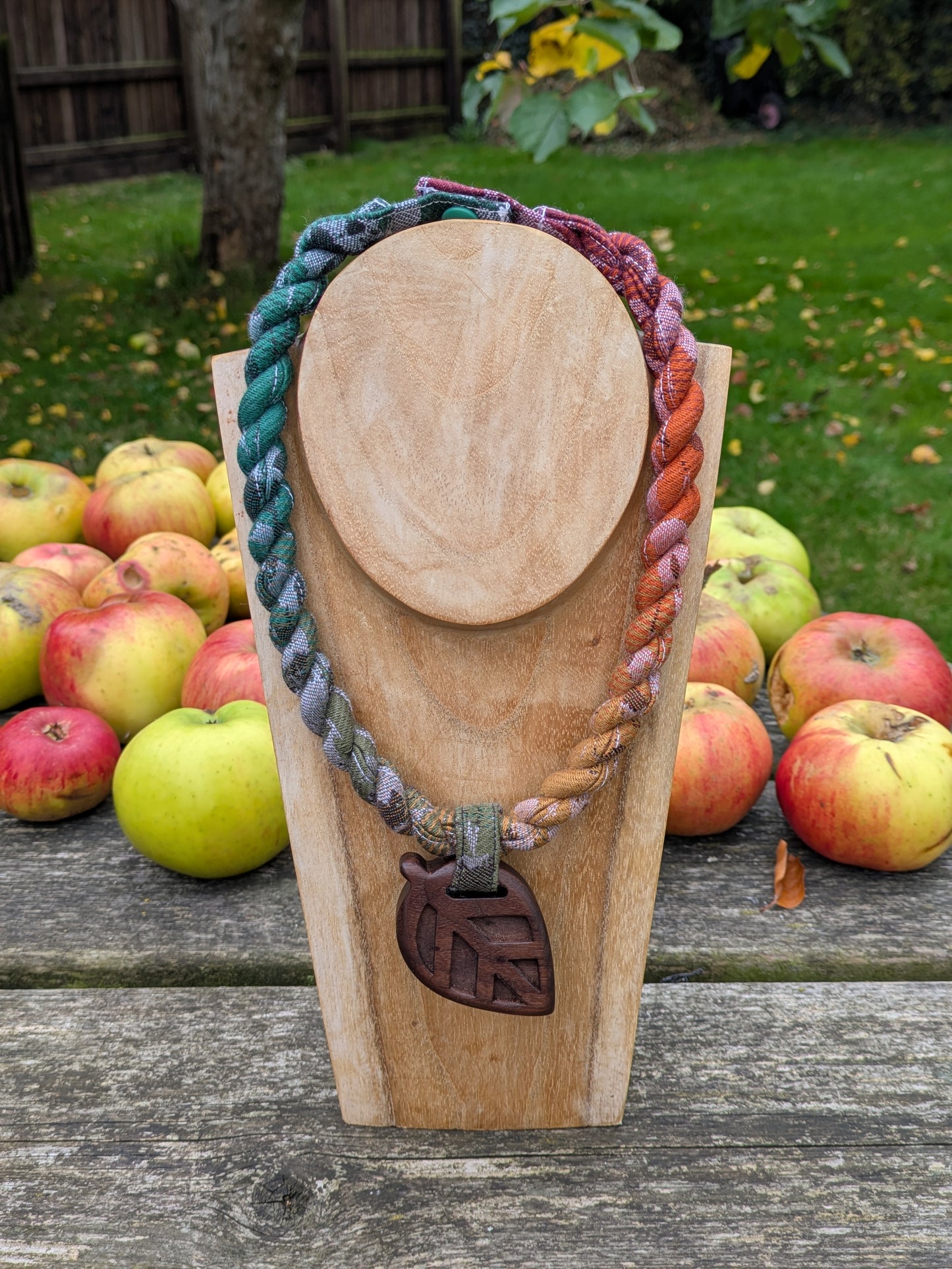 Slingamebobs Necklace with Pendant