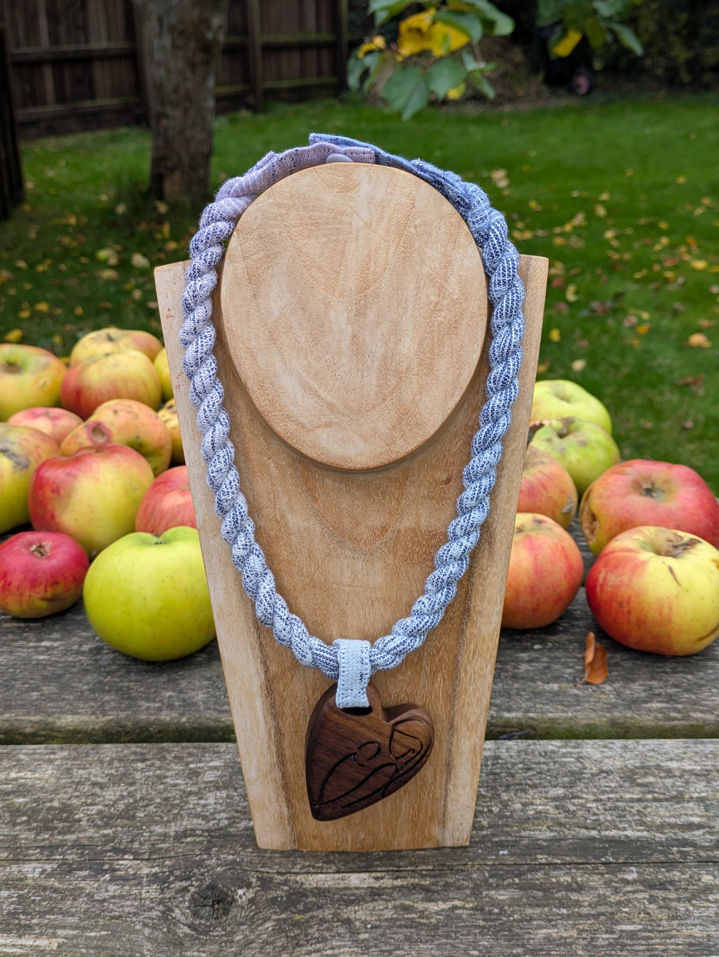 Slingamebobs Necklace with Pendant