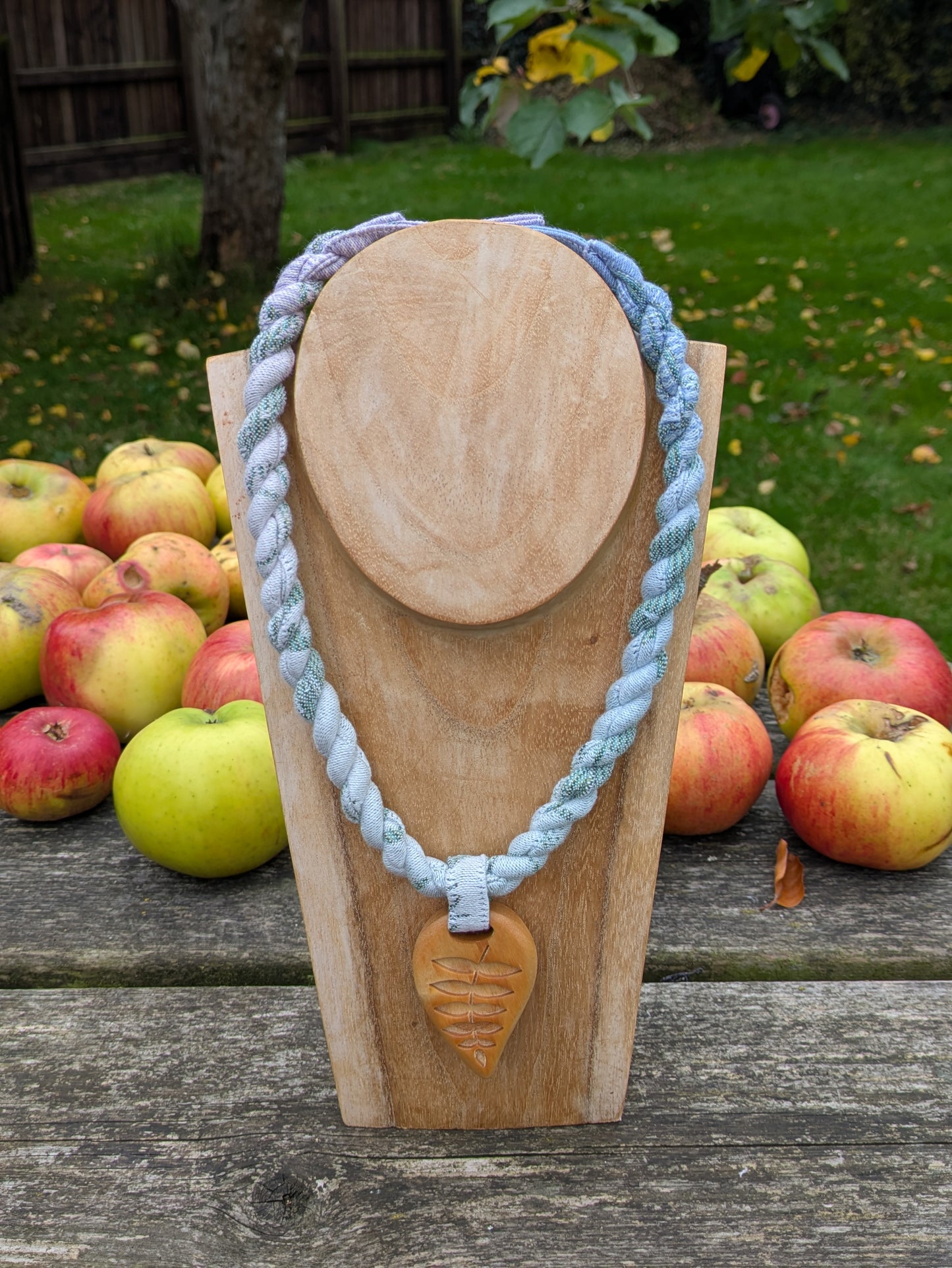 Slingamebobs Necklace with Pendant