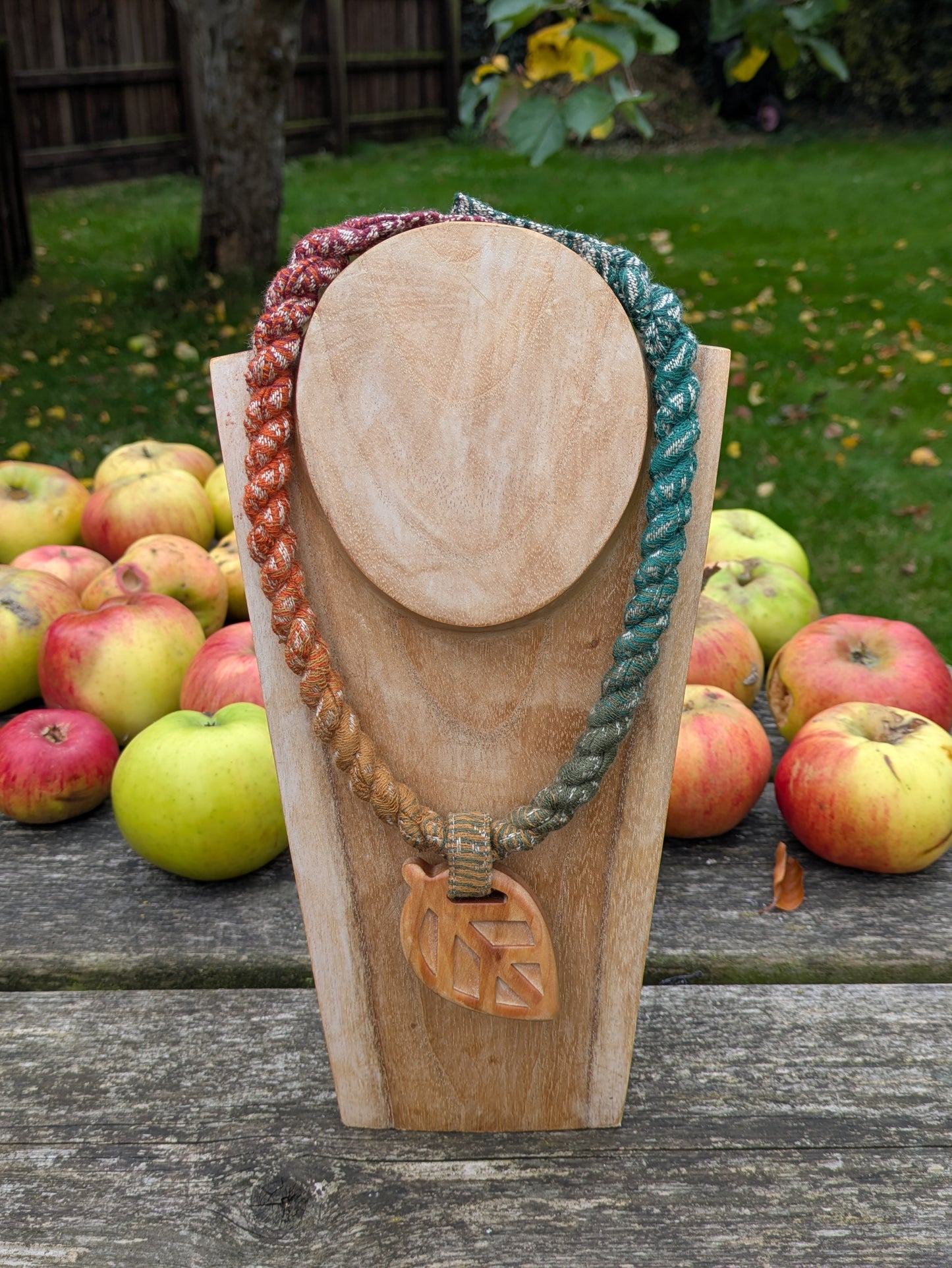 Slingamebobs Necklace with Pendant