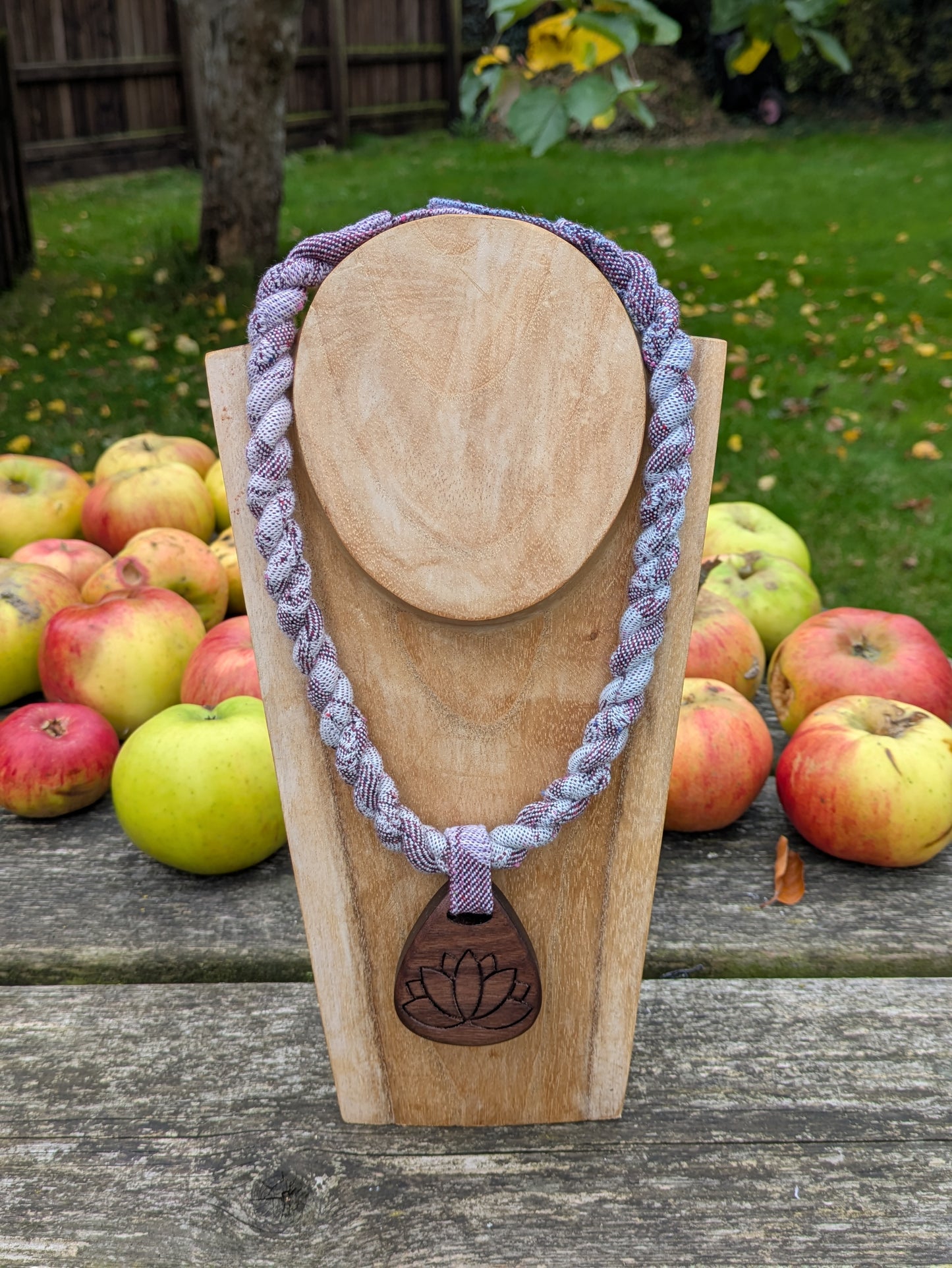 Slingamebobs Necklace with Pendant
