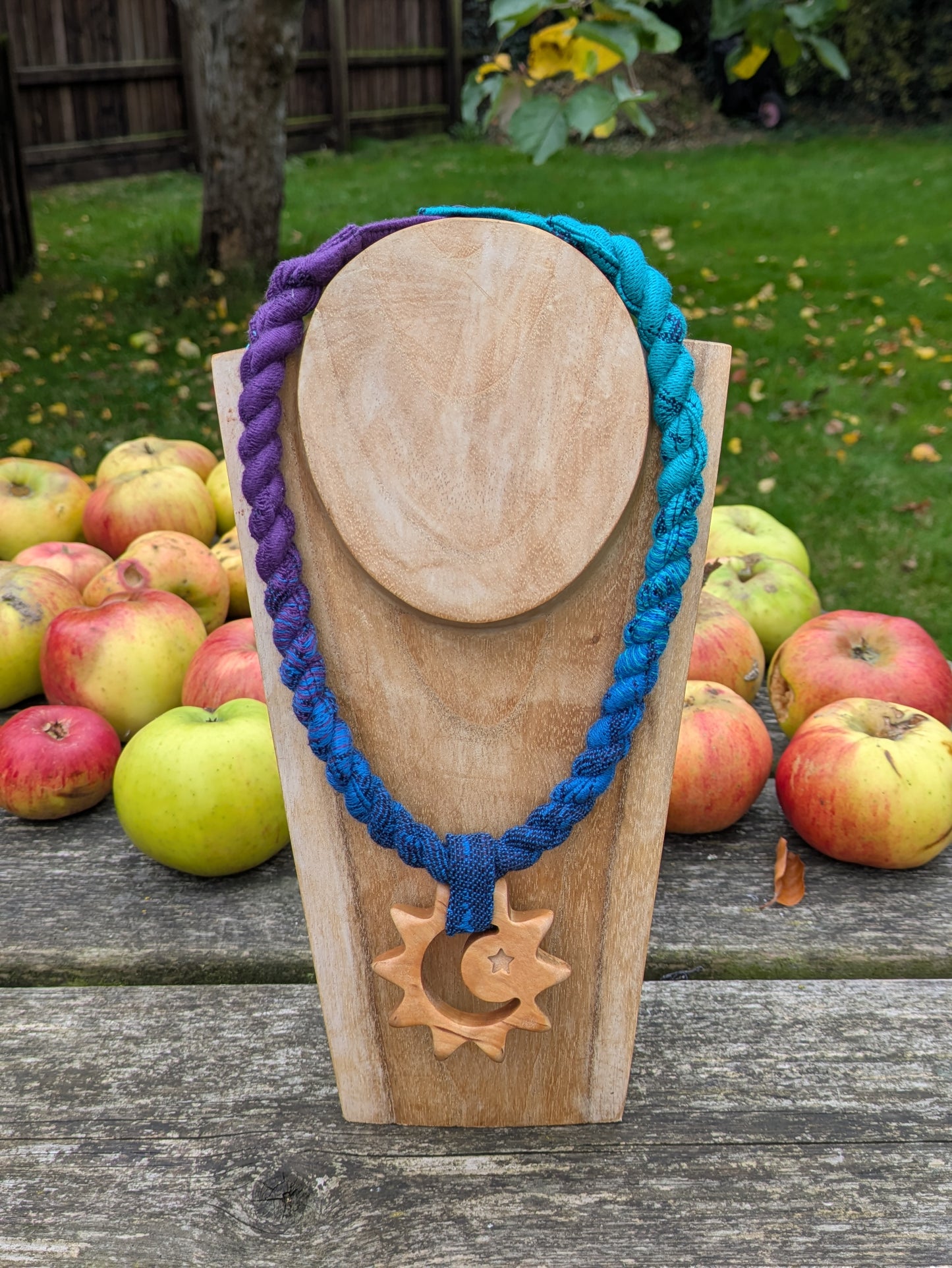 Slingamebobs Necklace with Pendant