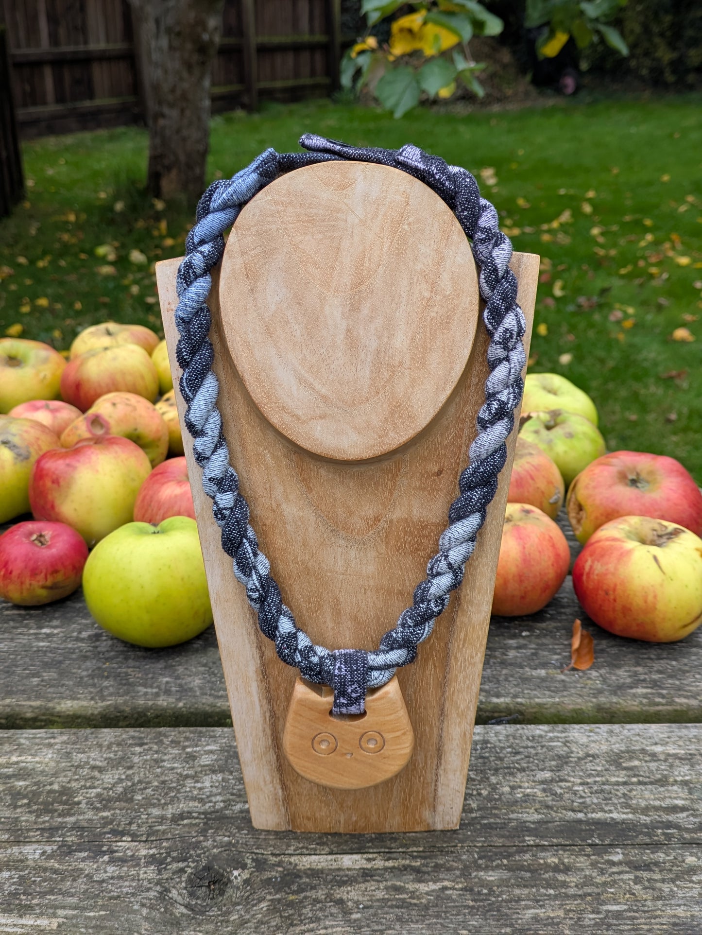 Slingamebobs Necklace with Pendant