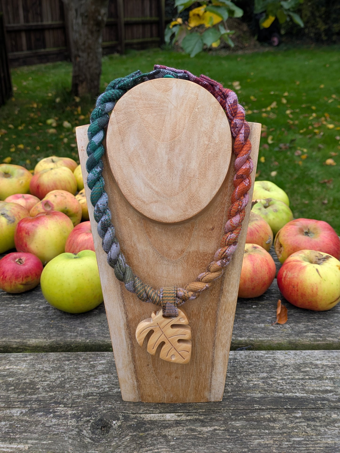 Slingamebobs Necklace with Pendant