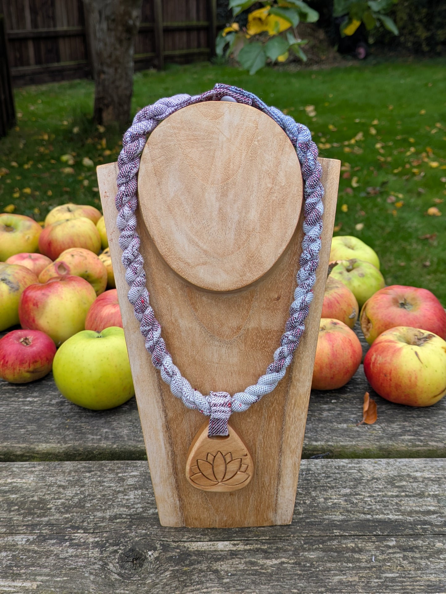 Slingamebobs Necklace with Pendant