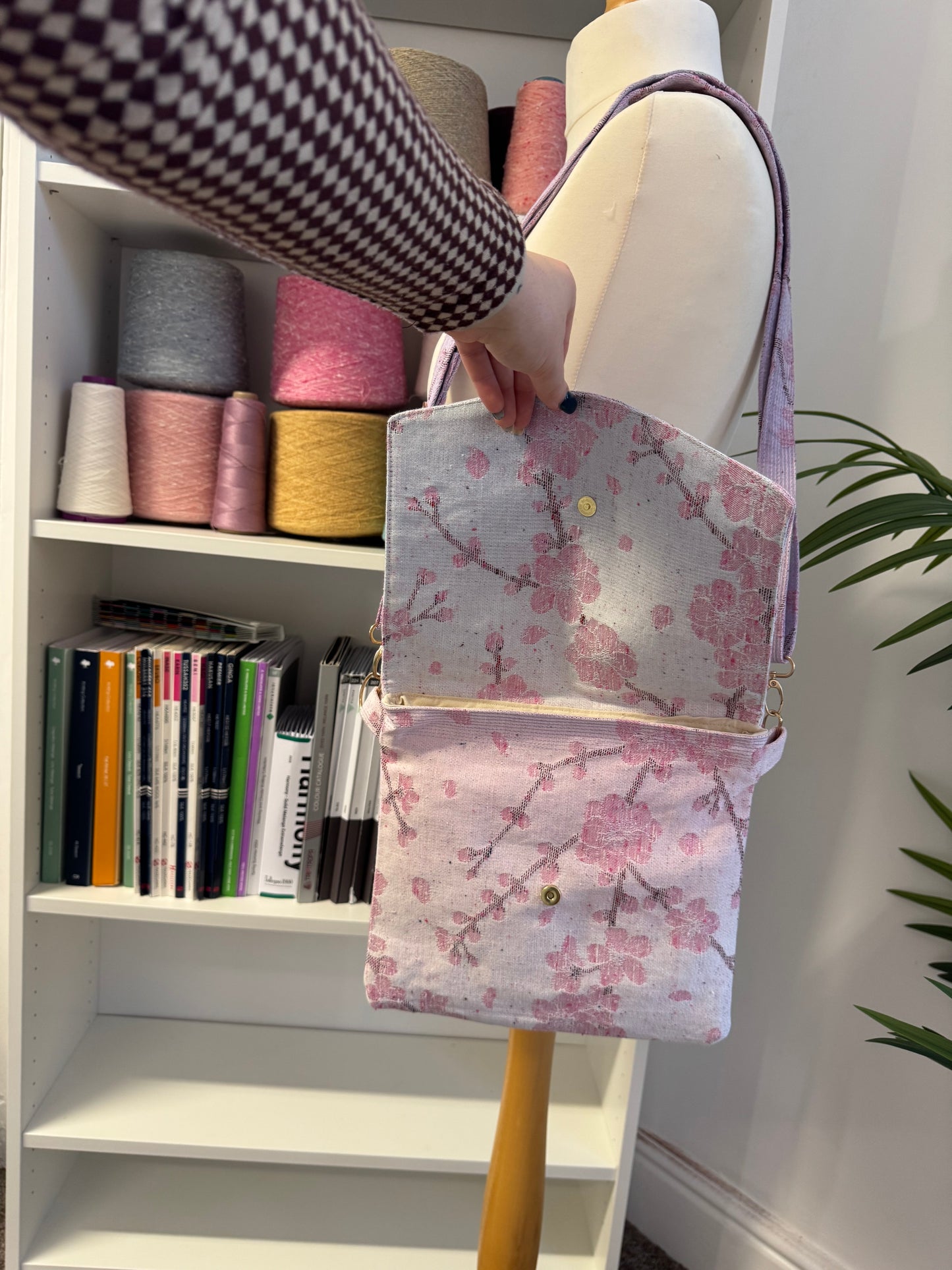 ‘Meredith’ Messenger Bag