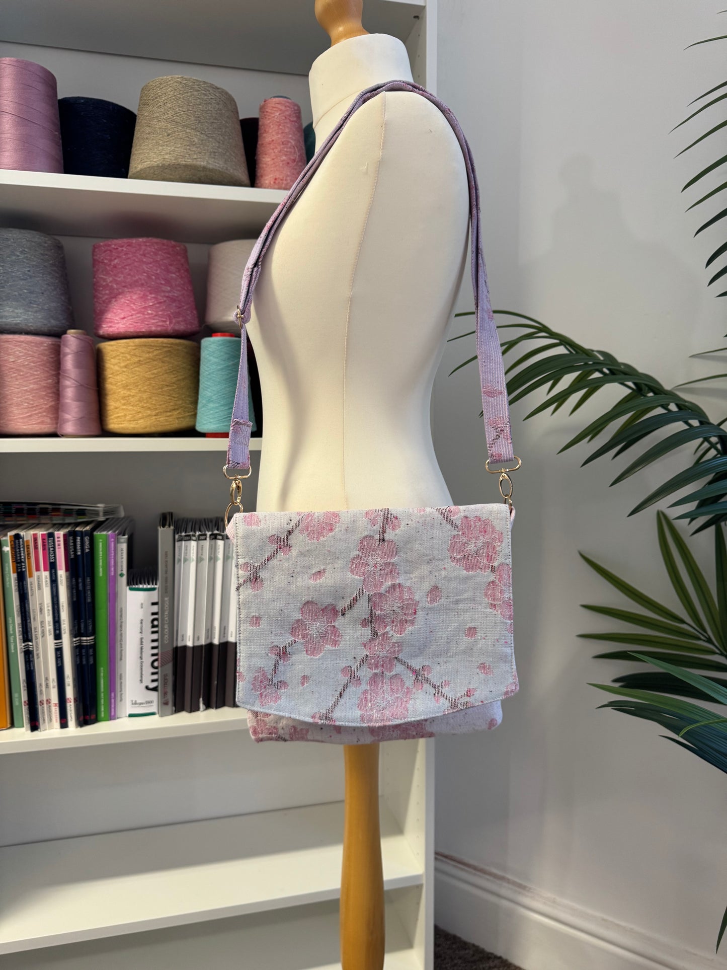 ‘Meredith’ Messenger Bag